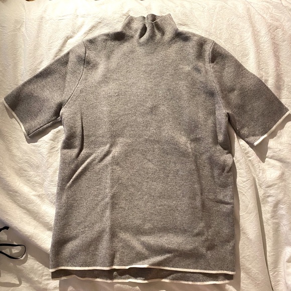 Grey short sleeved turtleneck - Picture 2 of 2